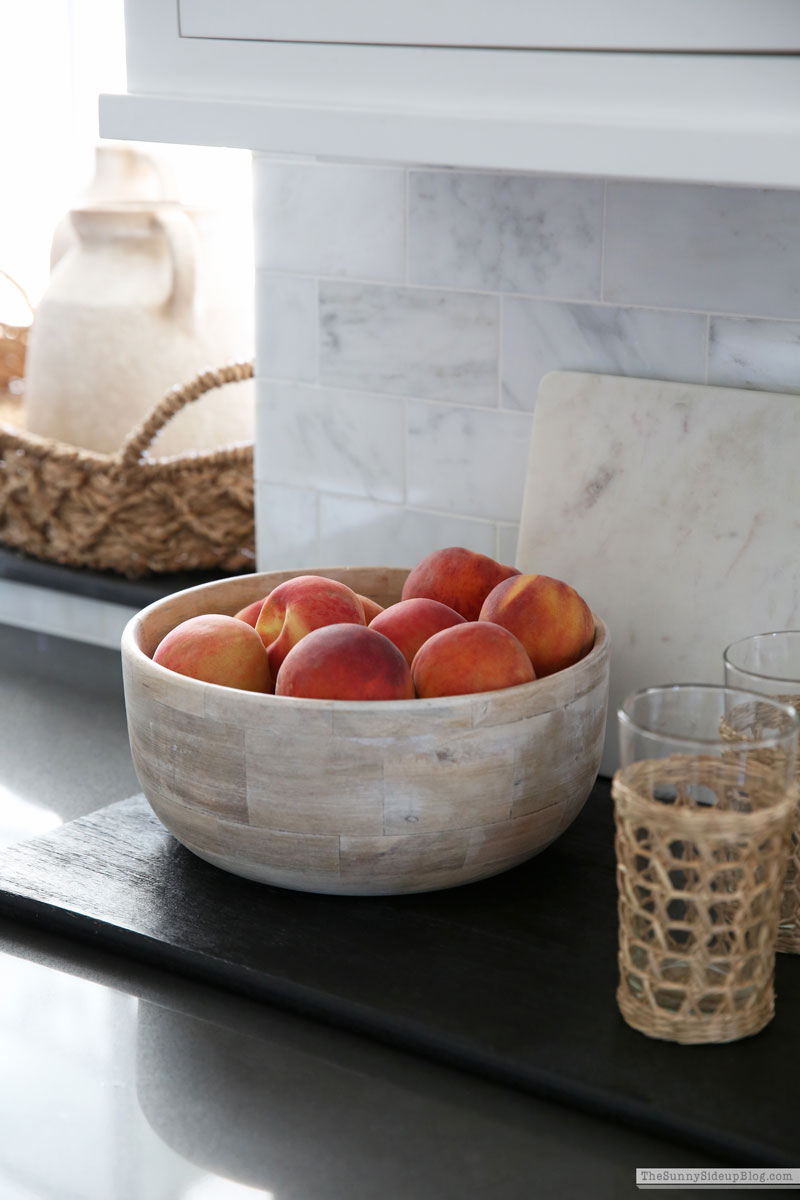 Summer Kitchen Decor (Sunny Lifestyles)