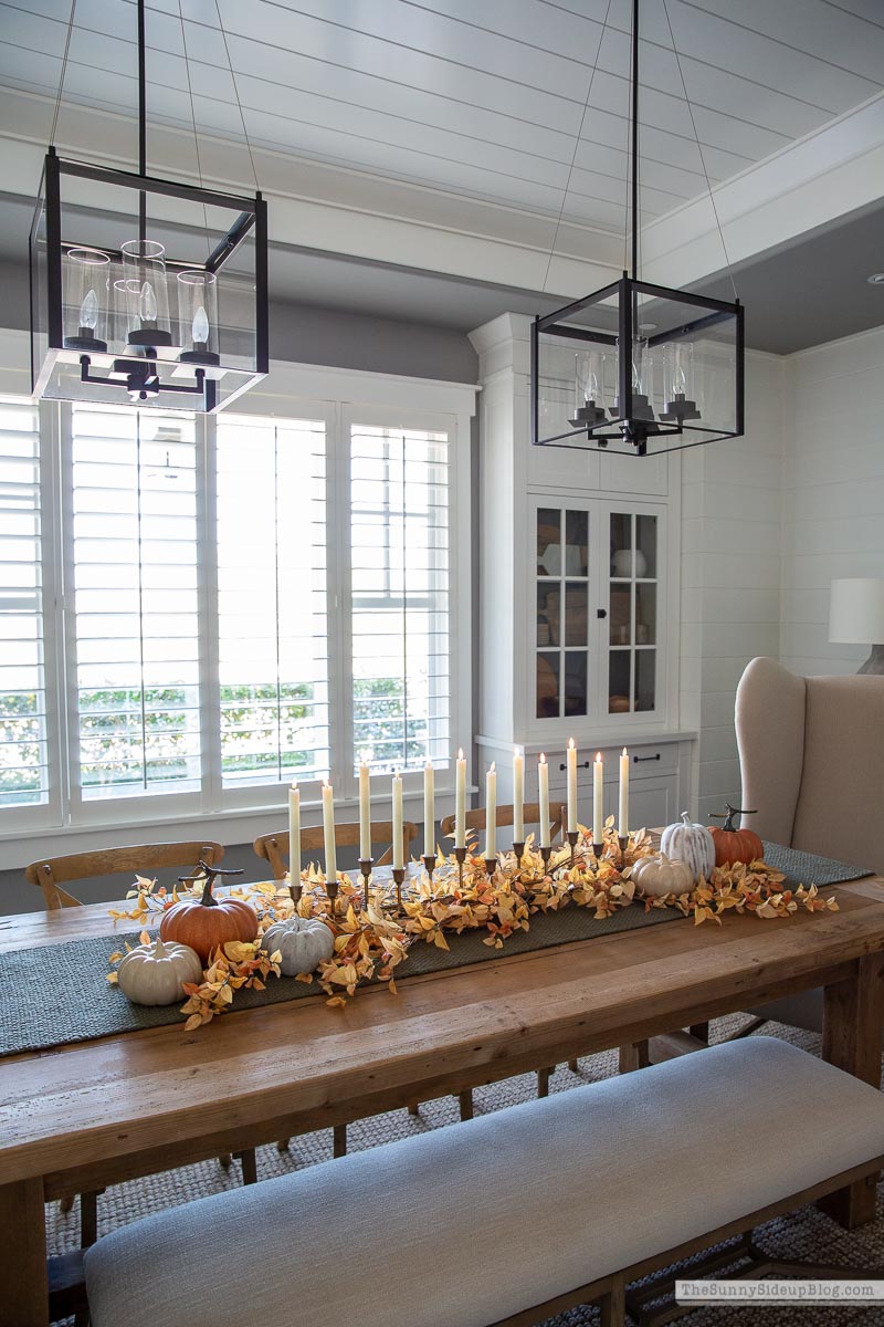 Fall Entry Table (Sunny Lifestyles)