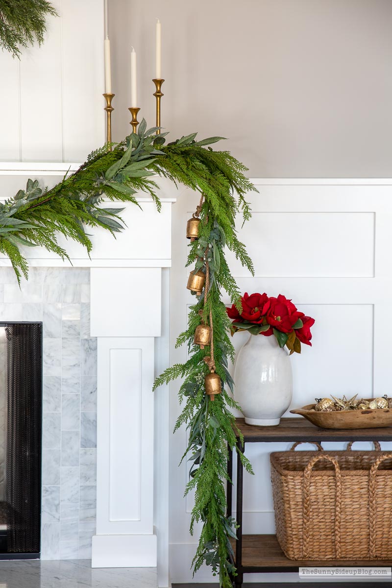 Christmas Favorites (Sunny Lifestyles)