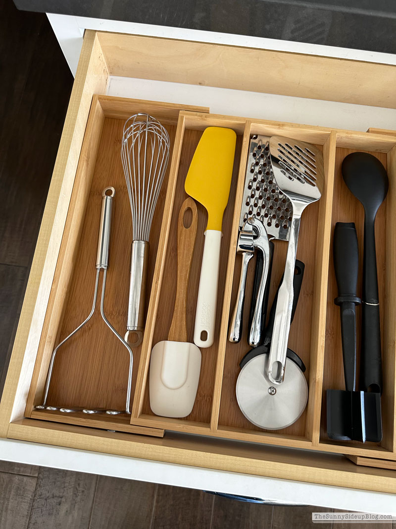 Organized Cooking Utensils & Junk Drawer (Sunny Lifestyles)