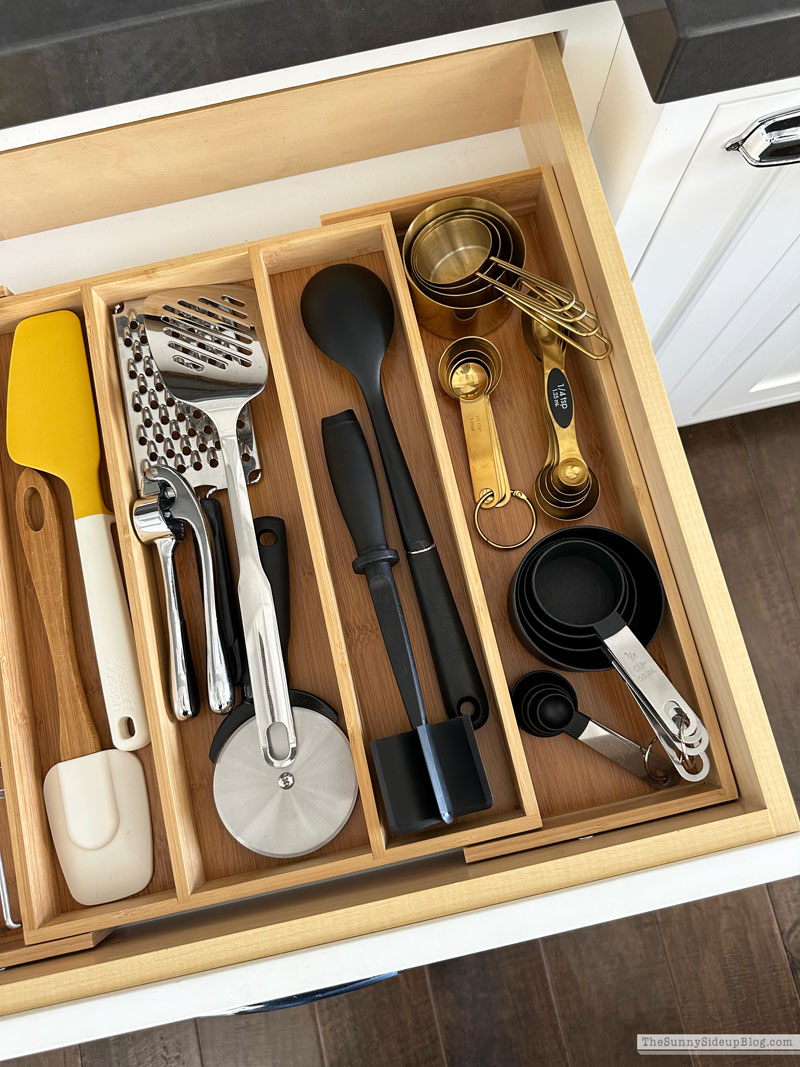 Organized Cooking Utensils & Junk Drawer (Sunny Lifestyles)
