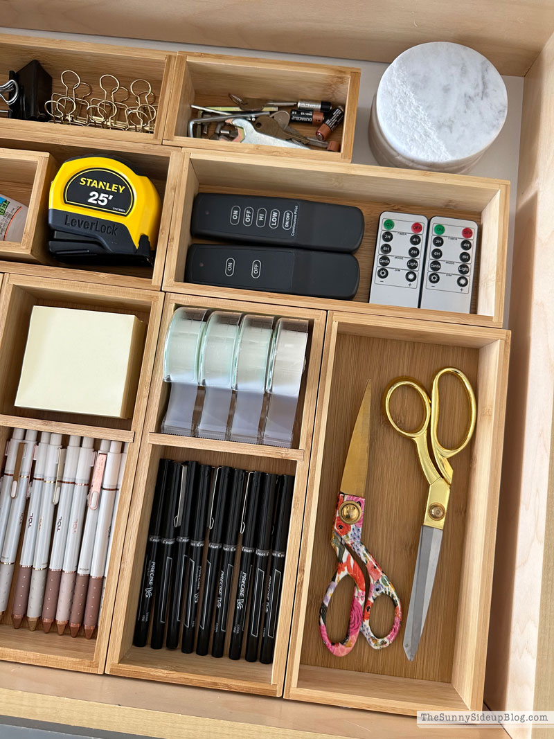 Organized Cooking Utensils & Junk Drawer (Sunny Lifestyles)