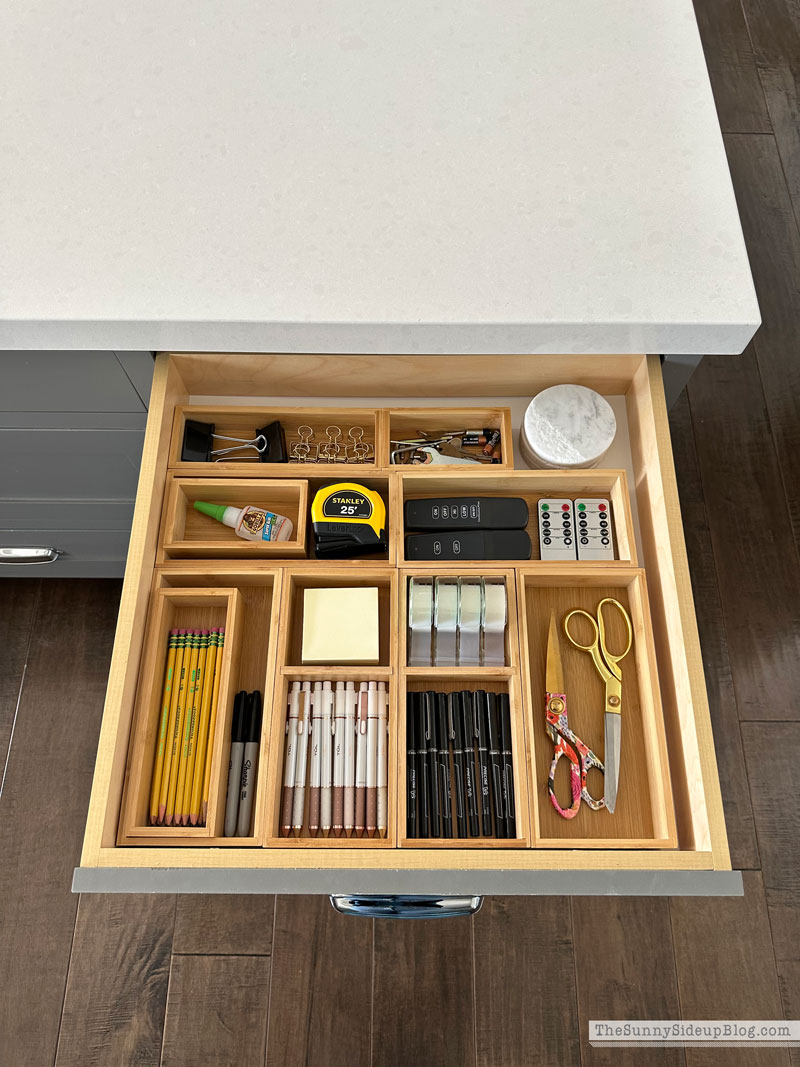 Organized Cooking Utensils & Junk Drawer (Sunny Lifestyles)