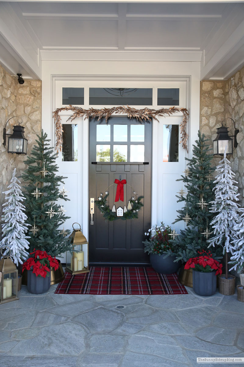 Valentine's Day Porch (Sunny Lifestyles)