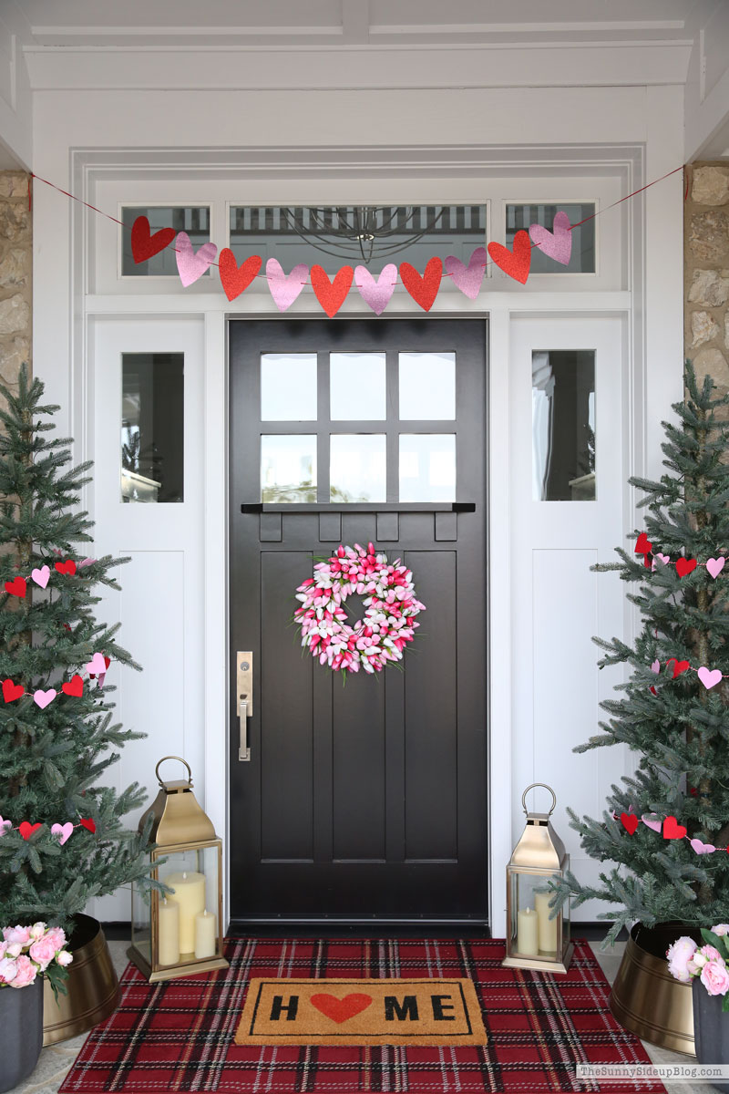 Valentine's Day Porch (Sunny Lifestyles)