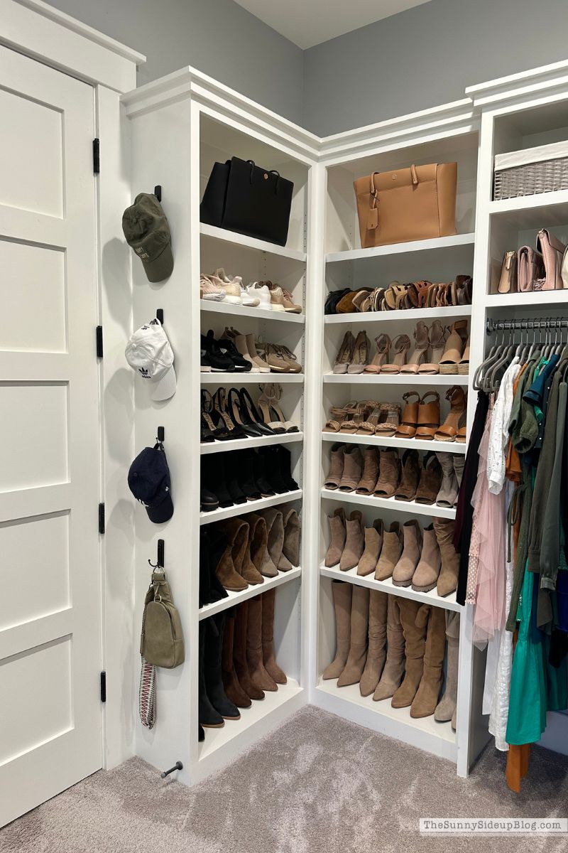 Closet with Hat Hook (Sunny Lifestyles)