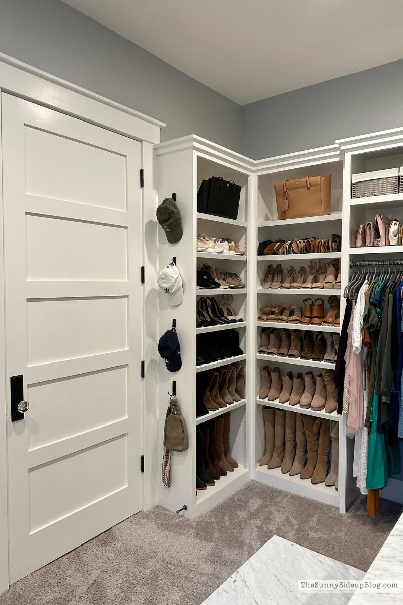 Closet with Hat Hooks (Sunny Lifestyles)