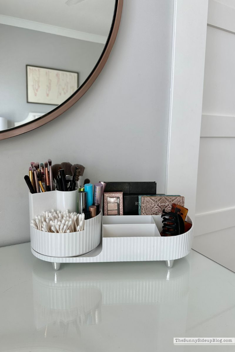Makeup Organization (Sunny Lifestyles)