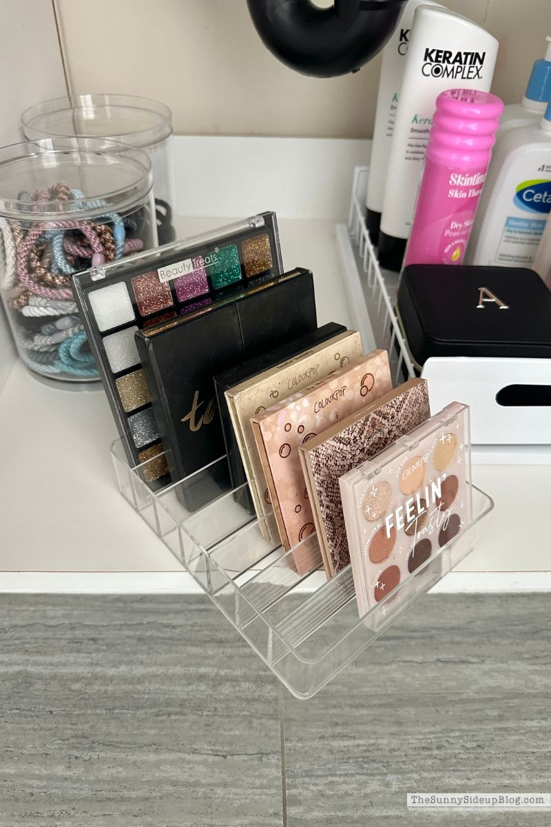 Organized Bathroom (Sunny Lifestyles)