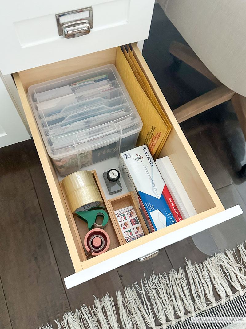 Organized Drawers (Sunny Lifestyles)