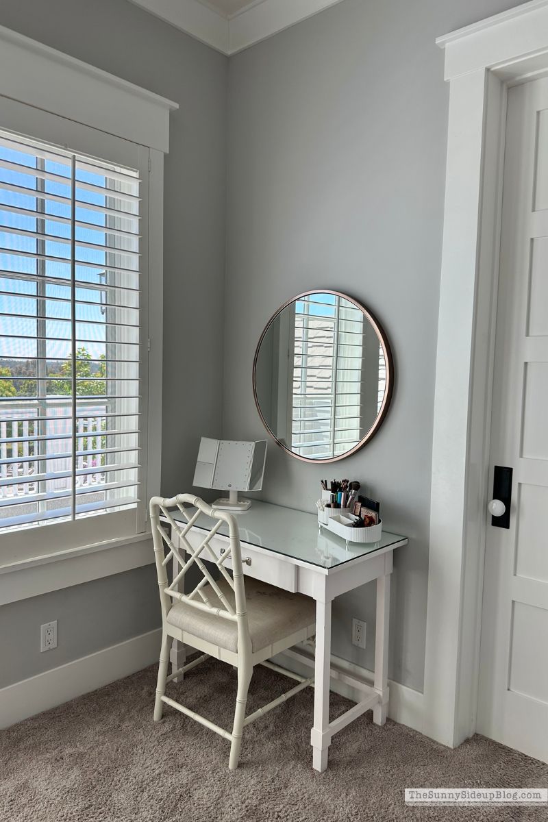 Makeup Organization (Sunny Lifestyles)