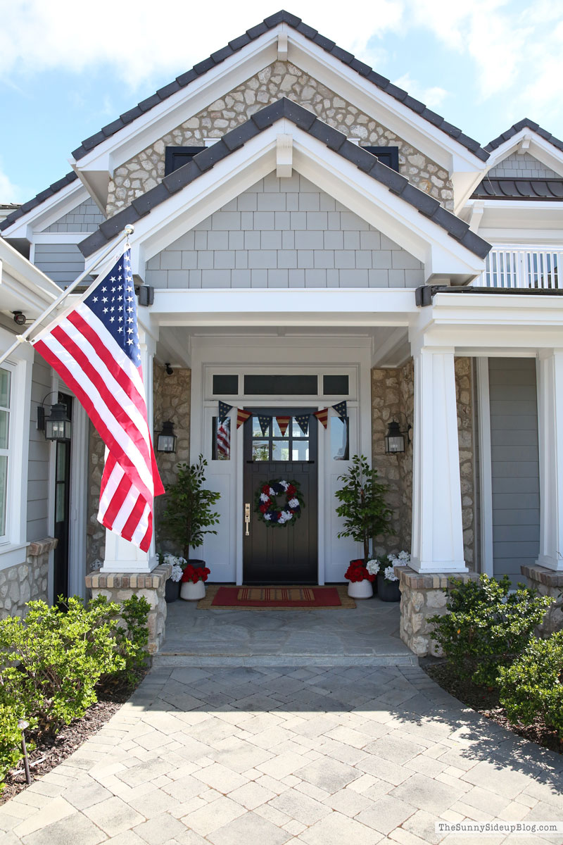 patriotic-front-porch (Sunny Lifestyles)