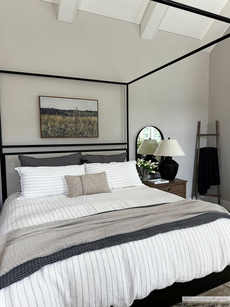 Master Bedroom (Sunny Lifestyles)