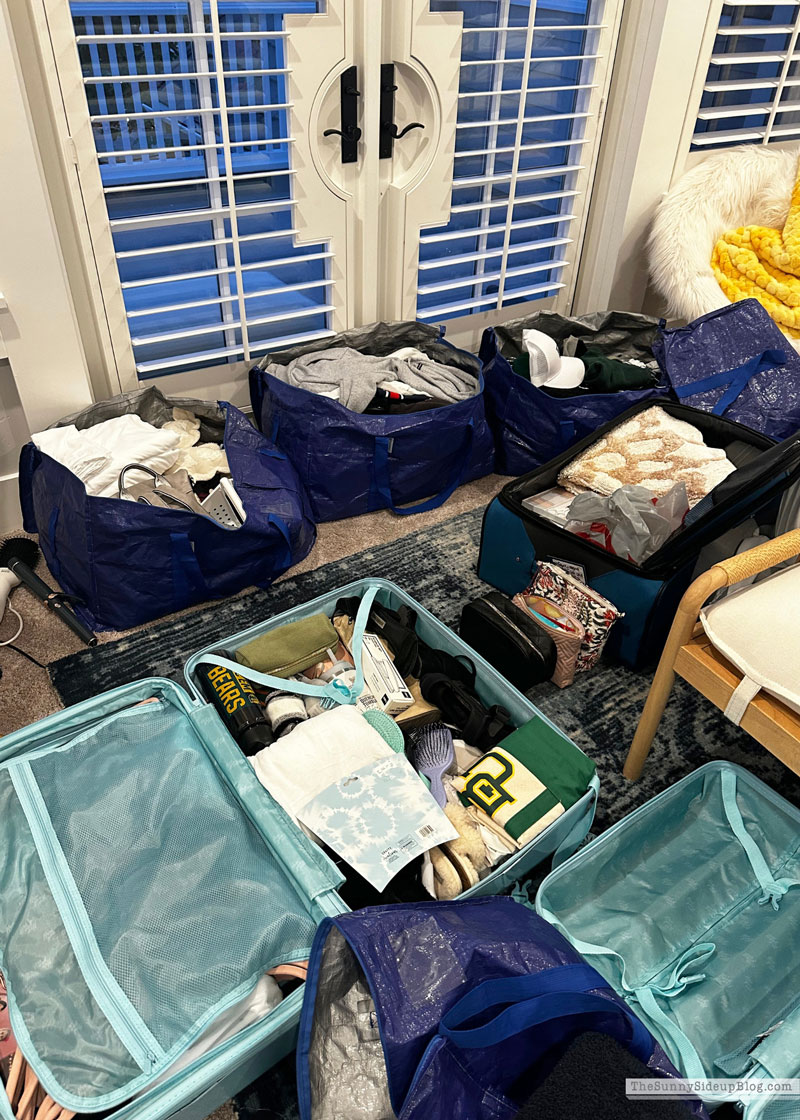 College Move In (Sunny Lifestyles Blog)