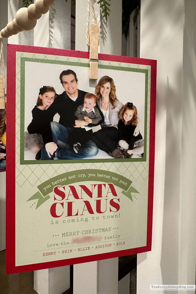 Holiday Card Garland (Sunny Lifestyles)