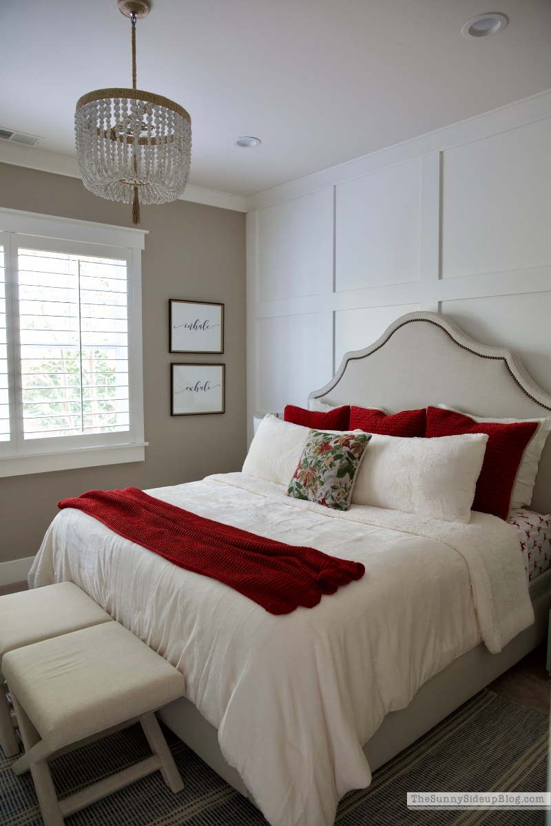 Christmas Bedroom (Sunny Lifestyles)