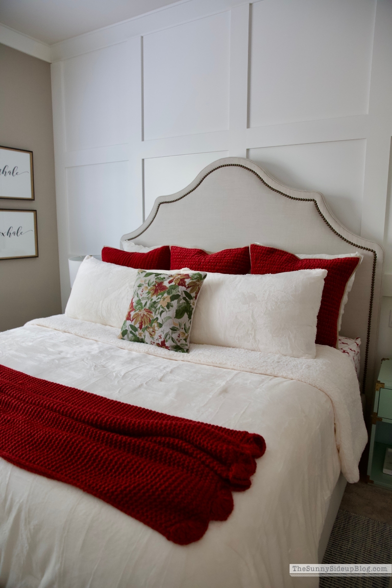 Christmas Bedroom (Sunny Lifestyles)