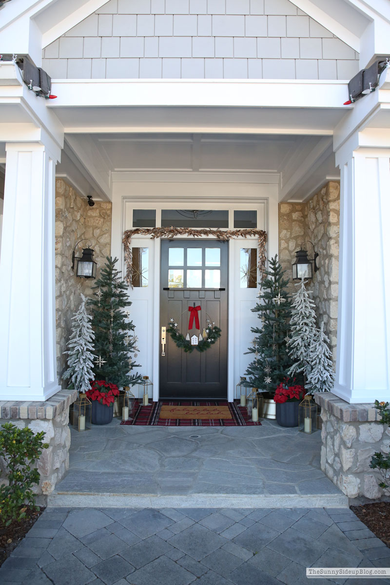 Christmas Porch (Sunny Lifestyles)