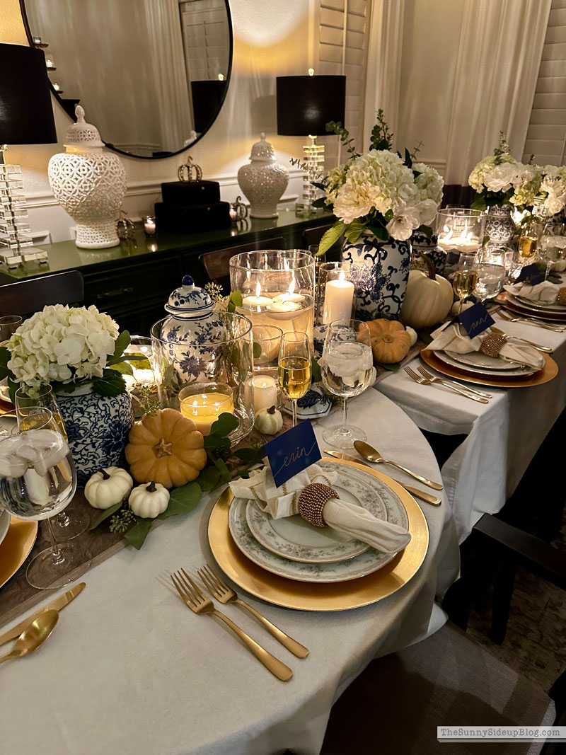 Friendsgiving (Sunny Lifestyles)