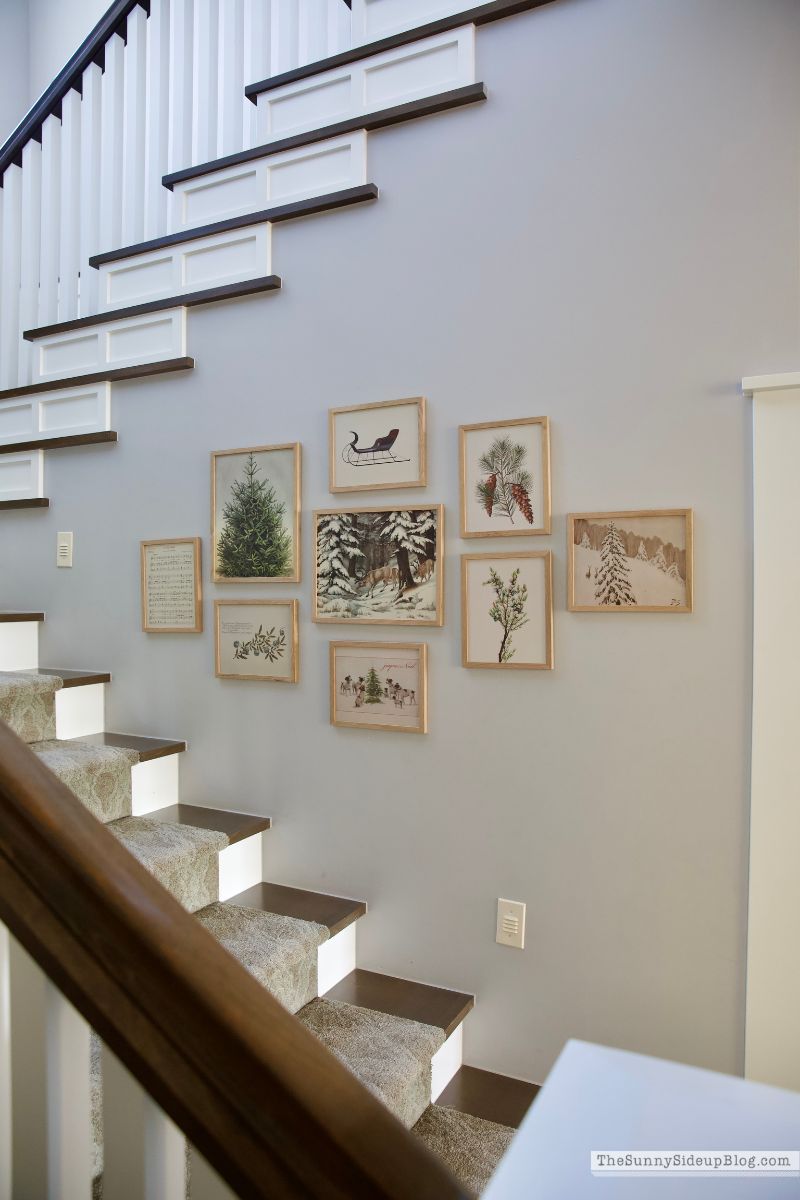 Holiday Gallery Wall (Sunny Lifestyles)