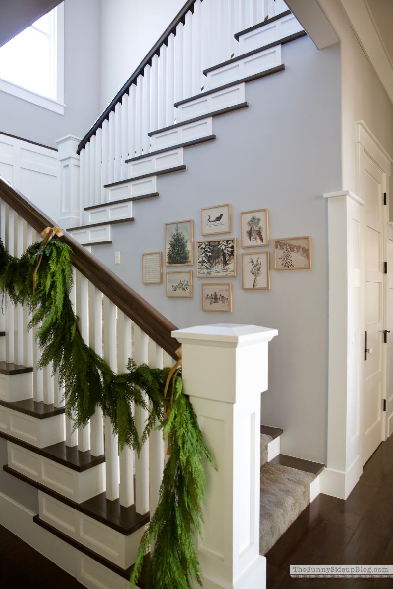 Stair Garland (Sunny Lifestyles)