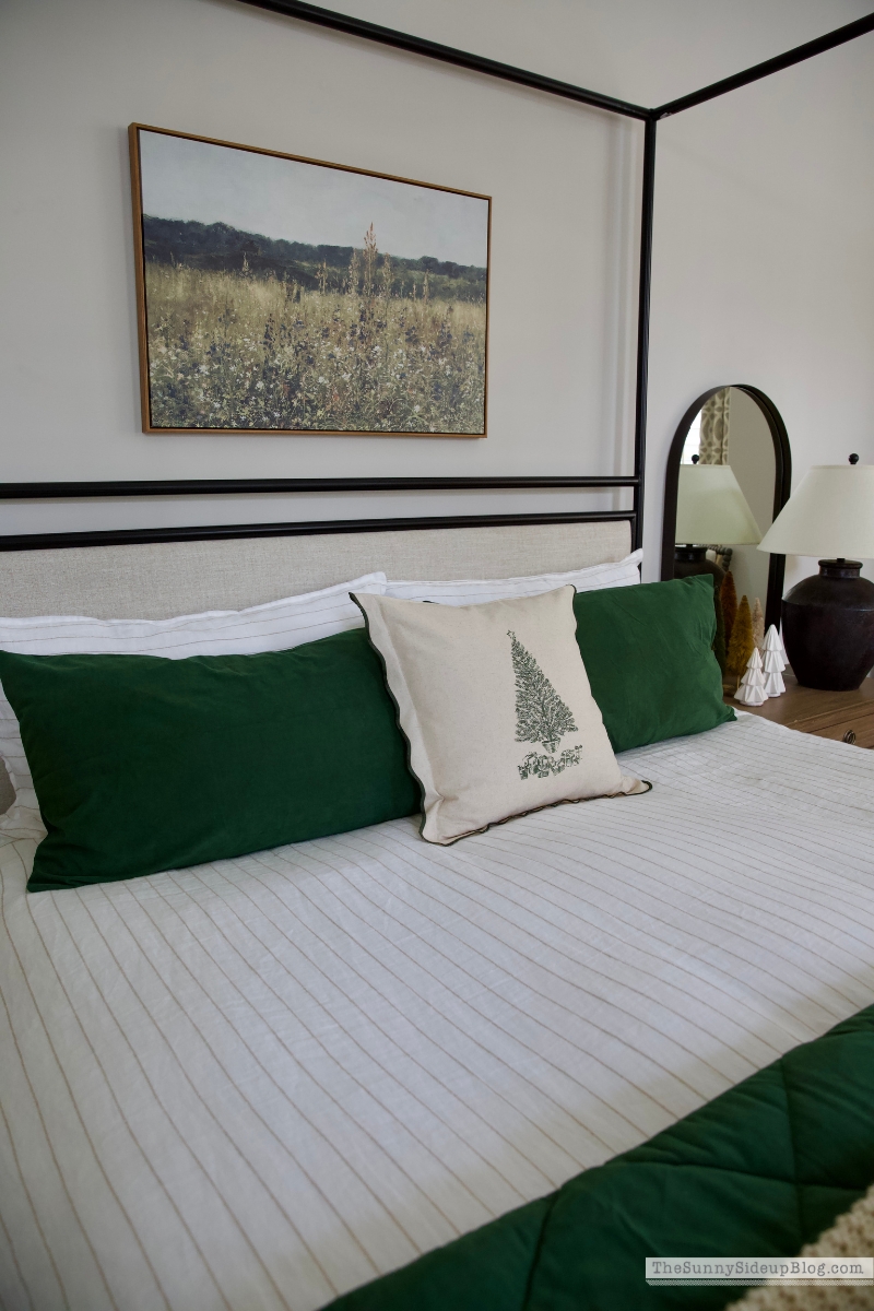 Christmas Bedroom (Sunny Lifestyles)
