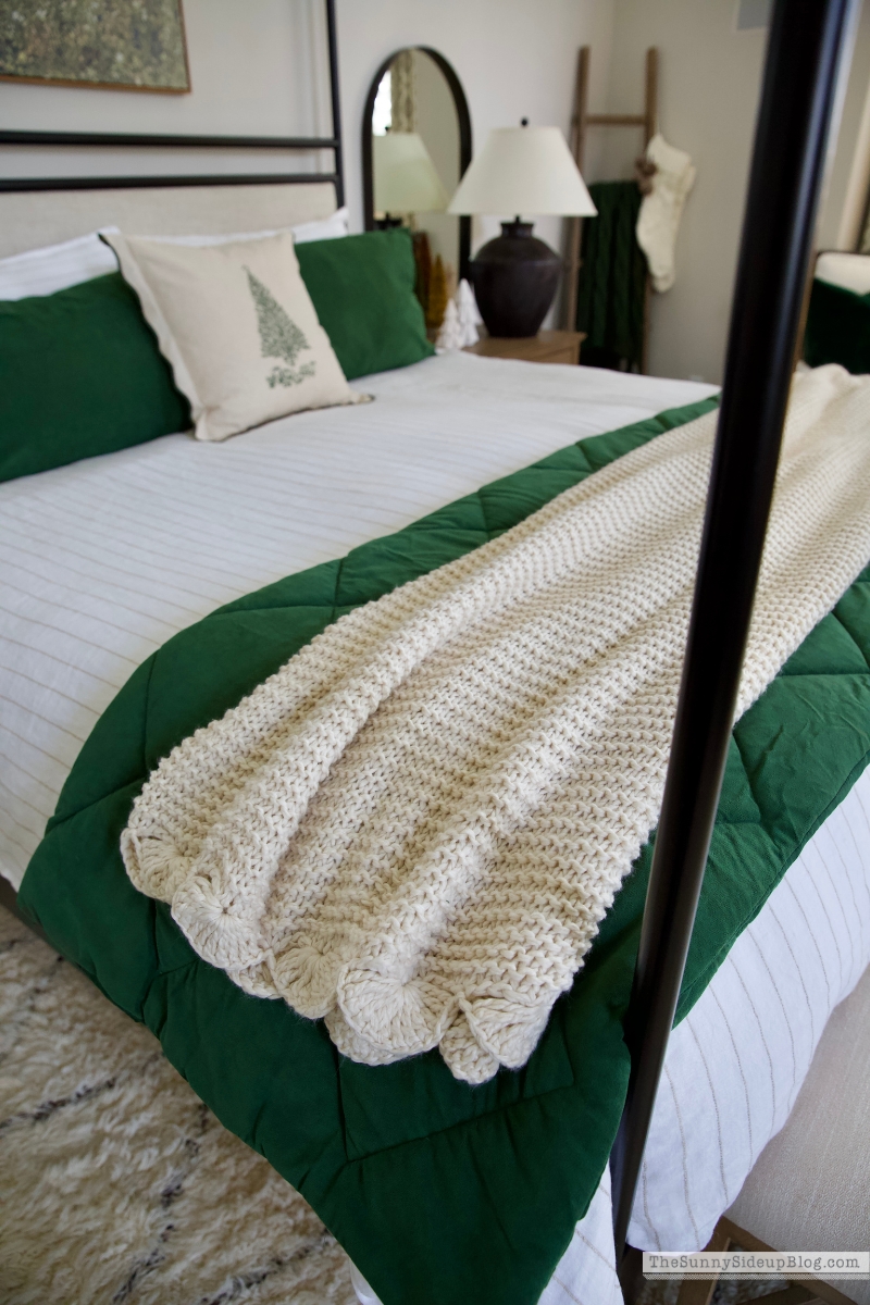 Christmas Bedroom (Sunny Lifestyles)