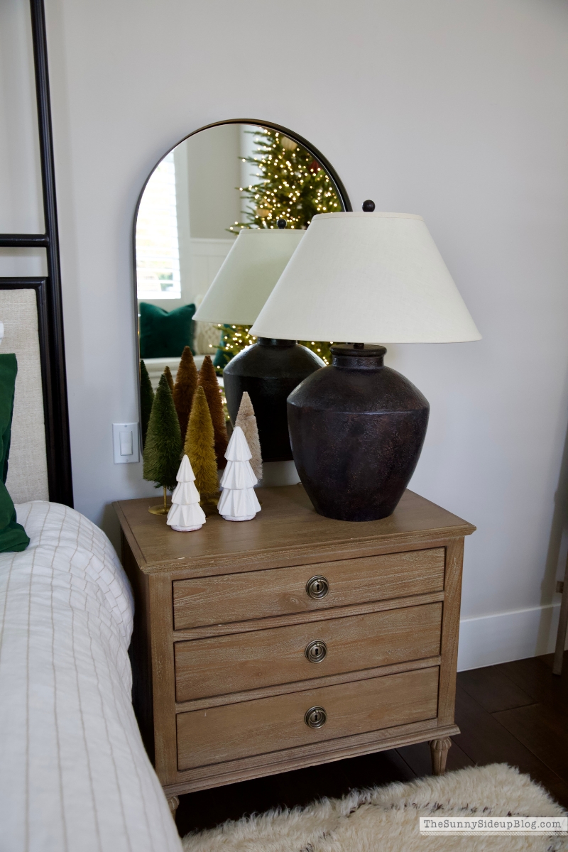 Christmas Bedroom (Sunny Lifestyles)