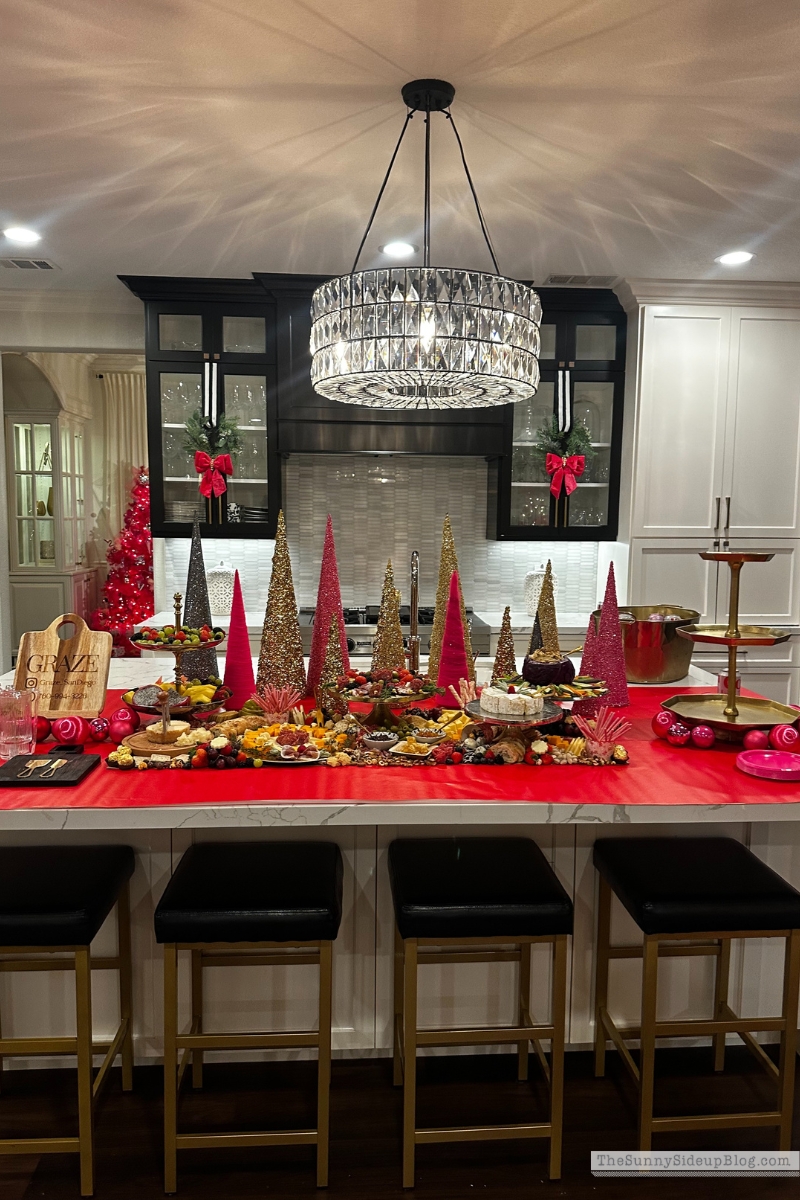 Favorite Things Party (Sunny Lifestyles)