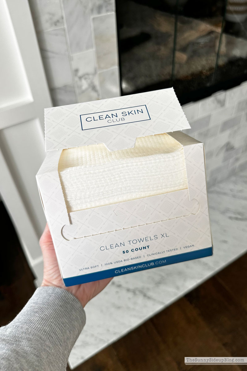 Clean towels (Sunny Lifestyles)