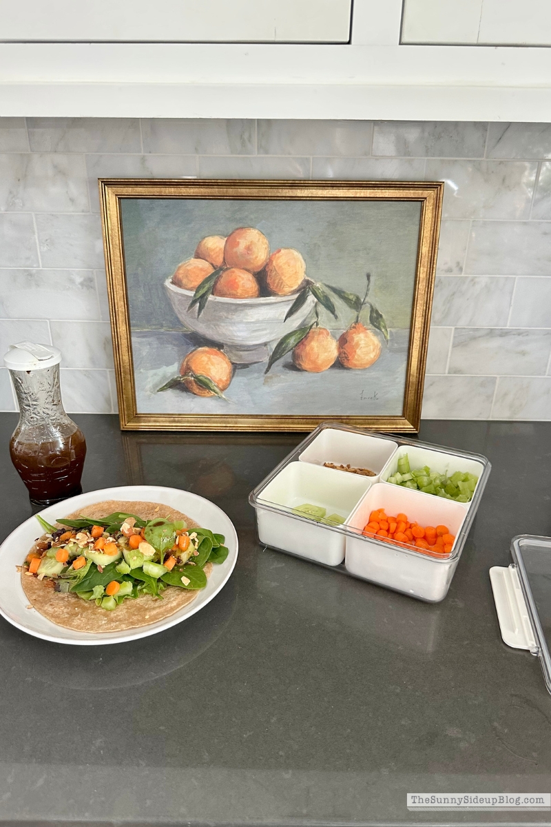 Healthy lunch (Sunny Lifestyles)