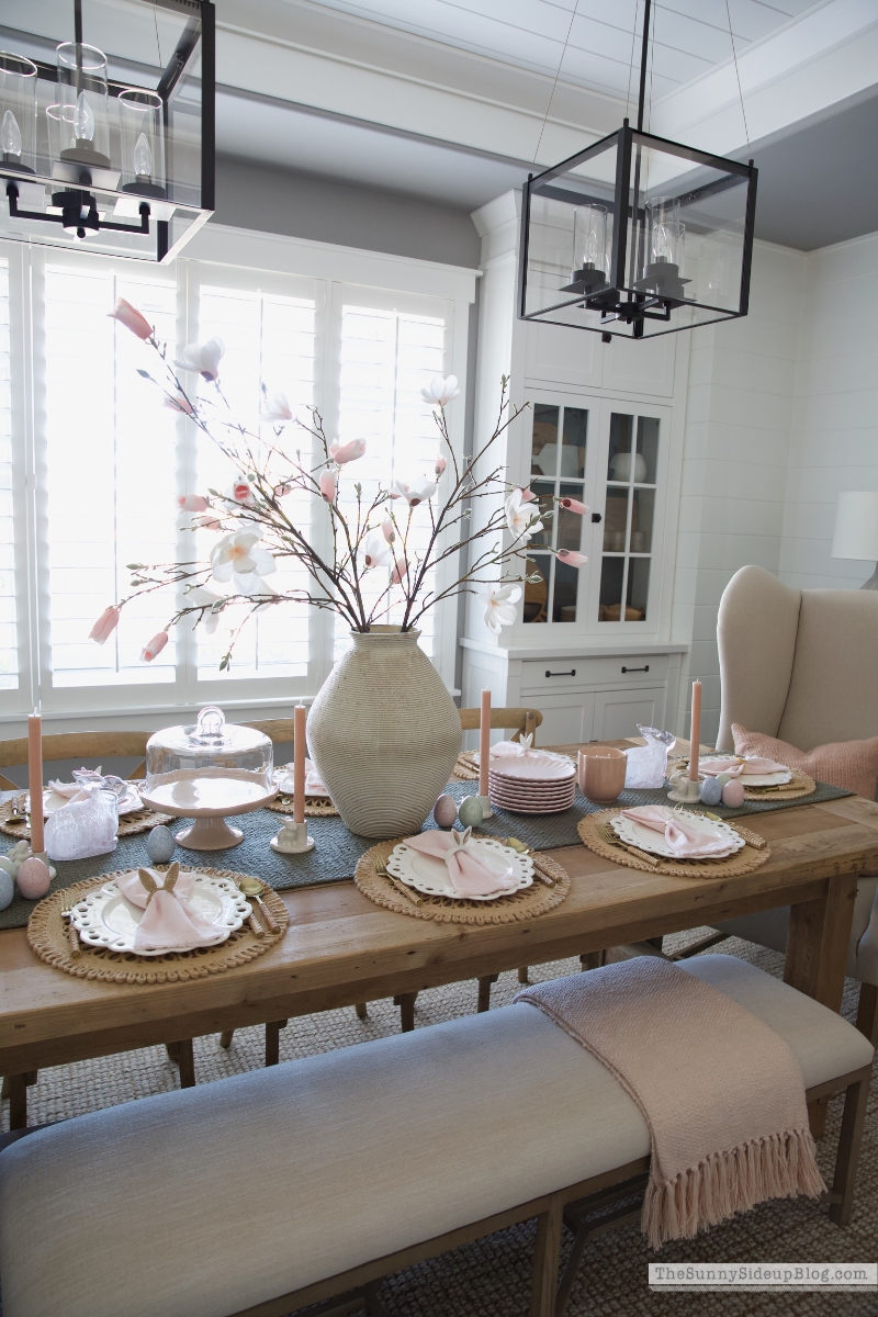 Easter Table (Sunny Lifestyles)