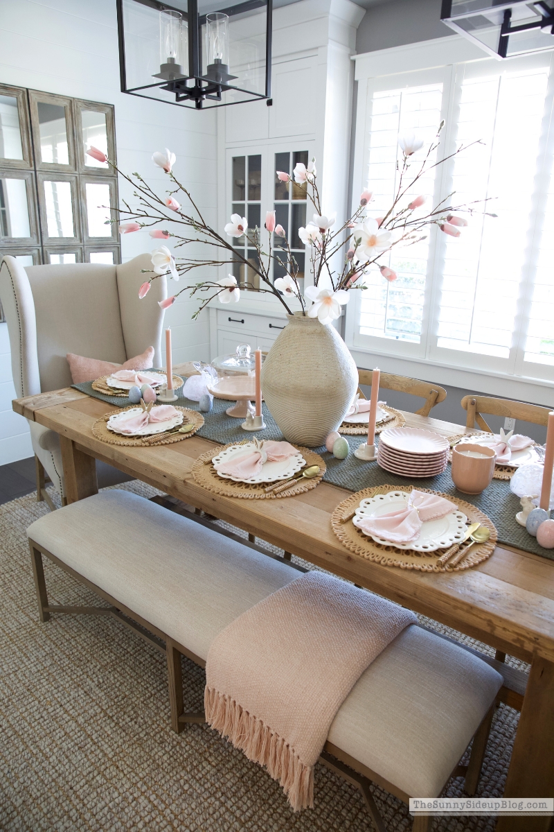 Easter Table (Sunny Lifestyles)