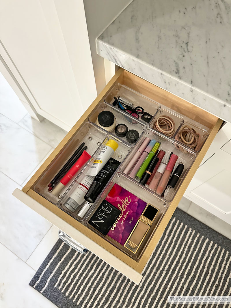 Organized Bathroom Drawers (Sunny Lifestyles)