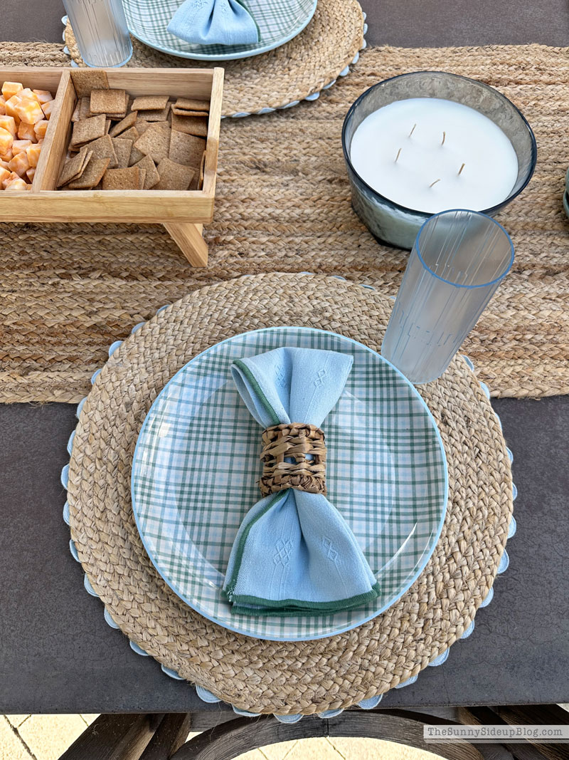 Summer Hosting (Sunny Lifestyles)