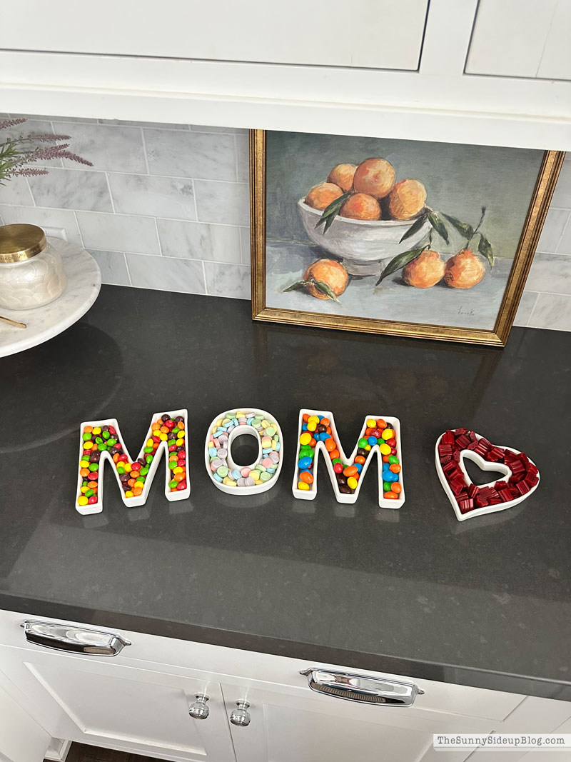 Mother's Day (Sunny Lifestyles)