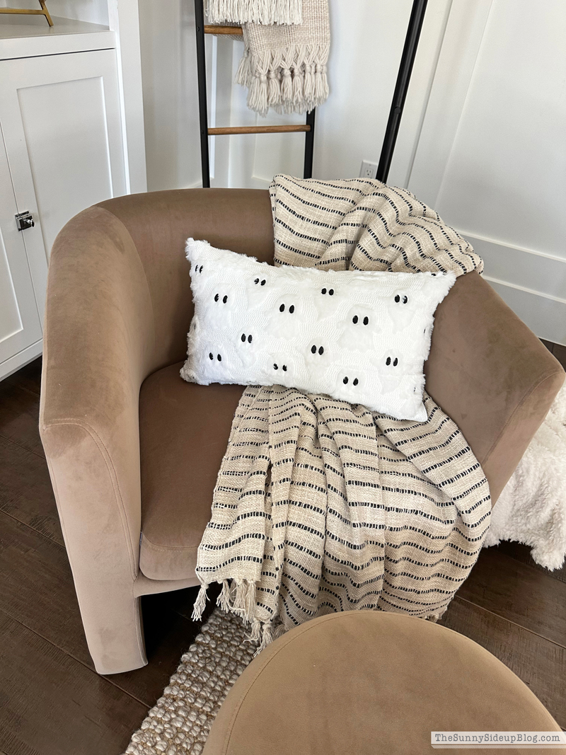 Saturday 6 - Seeing Ghosts (Sunny Side Up)