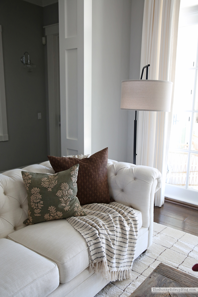 Fall/Halloween Mantel (Sunny Side Up)