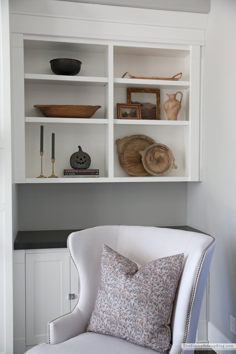 Fall/Halloween Mantel (Sunny Side Up)