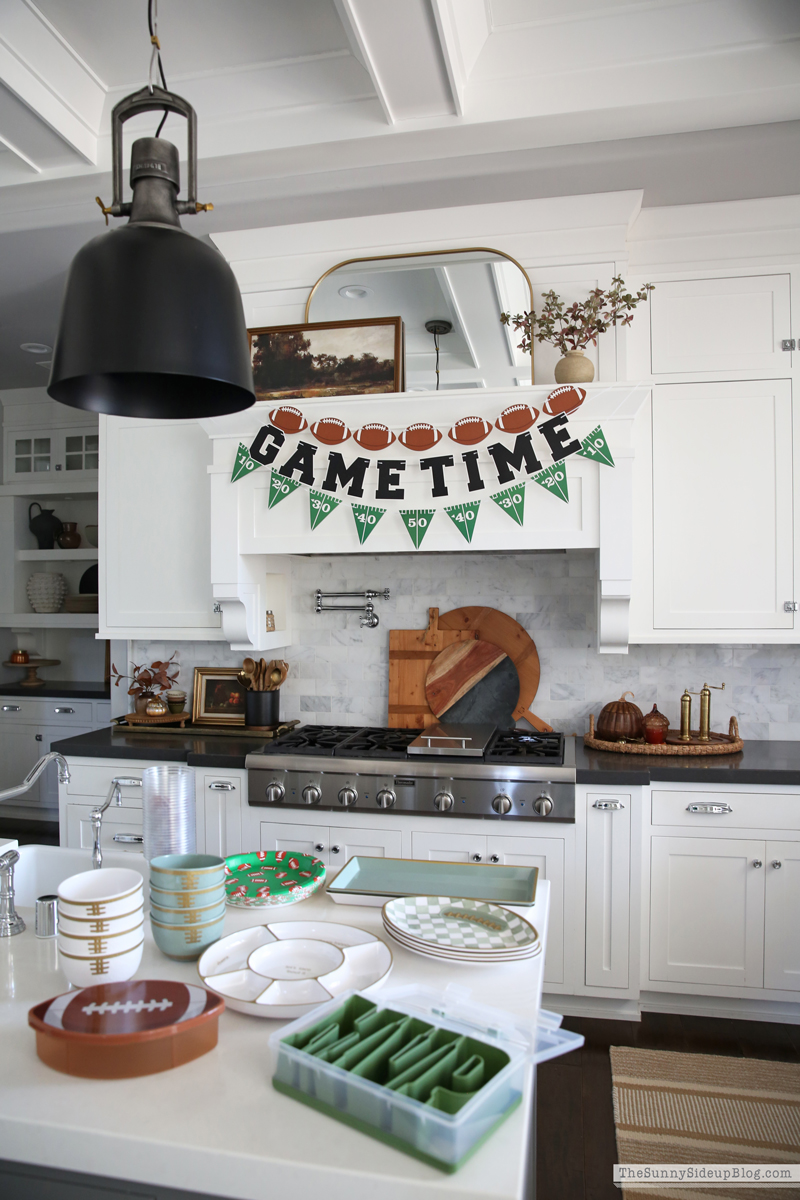 Saturday 6 - Football Serveware (Sunny Side Up)