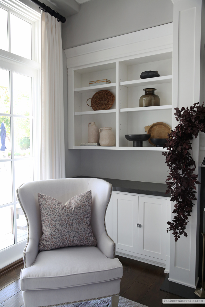 Fall/Halloween Mantel (Sunny Side Up)