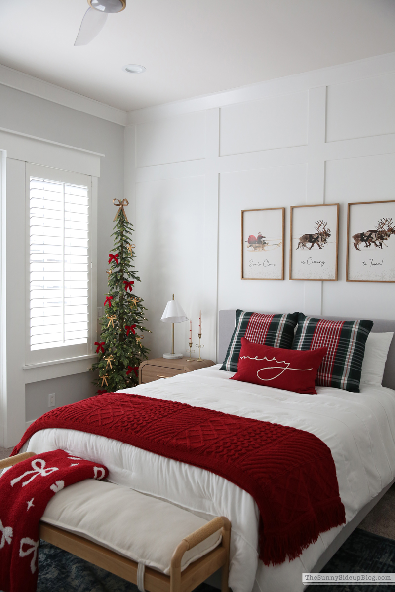 Christmas Bedroom (Sunny Side Up)