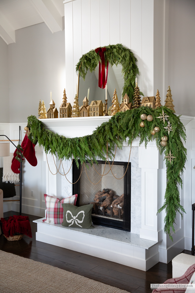 2025 Tree and Mantel! (Sunny Side Up)