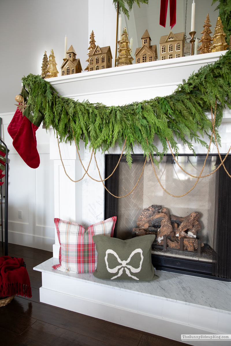 2025 Tree and Mantel! (Sunny Side Up)