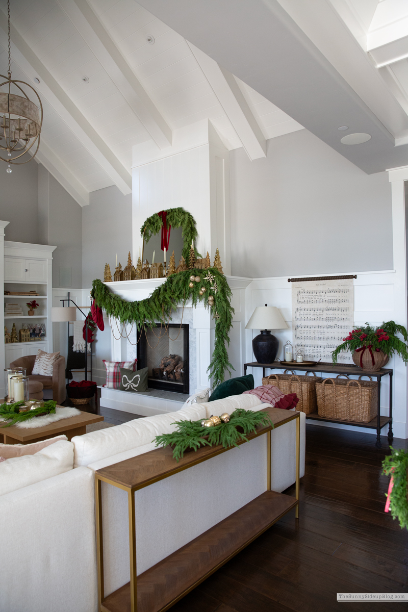 2025 Christmas Home Tour (Sunny Side Up)