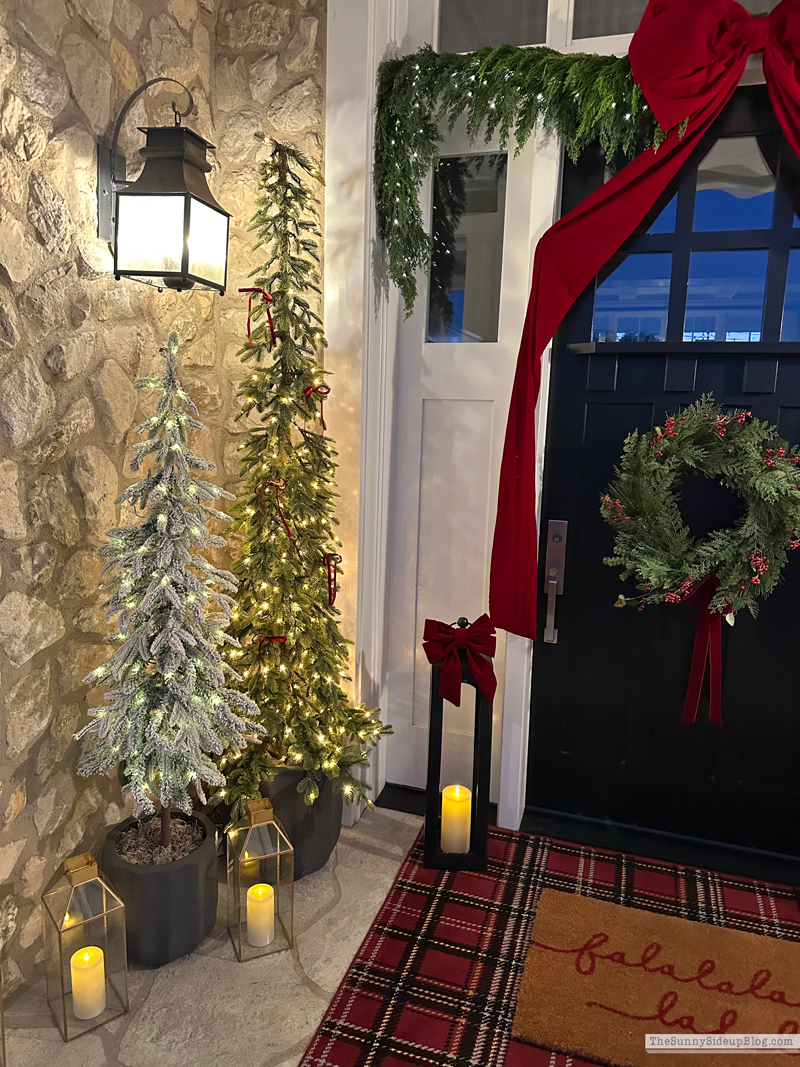 Holiday Bow Porch (Sunny Side Up)