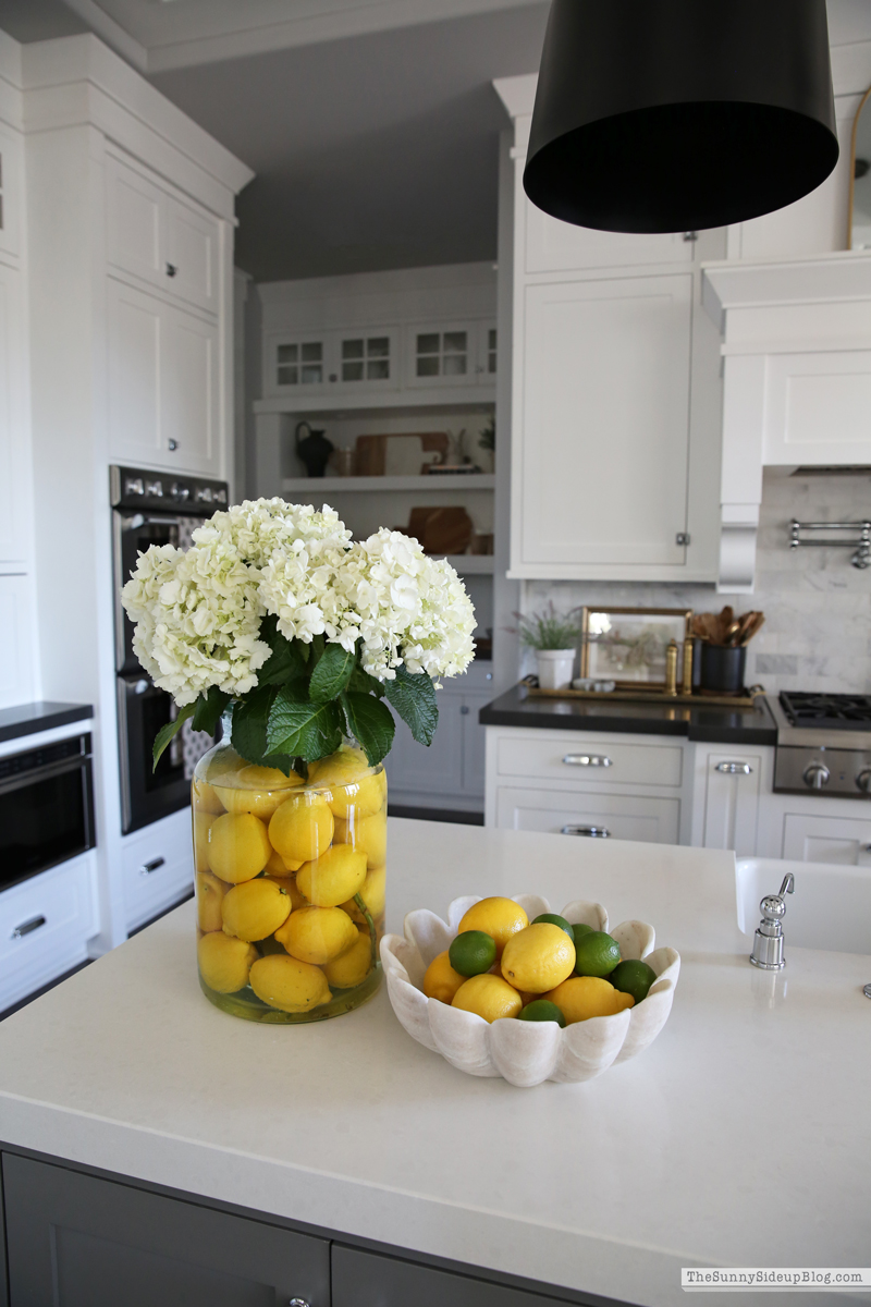 Lemon Hydrangea arrangement (Sunny Side Up)