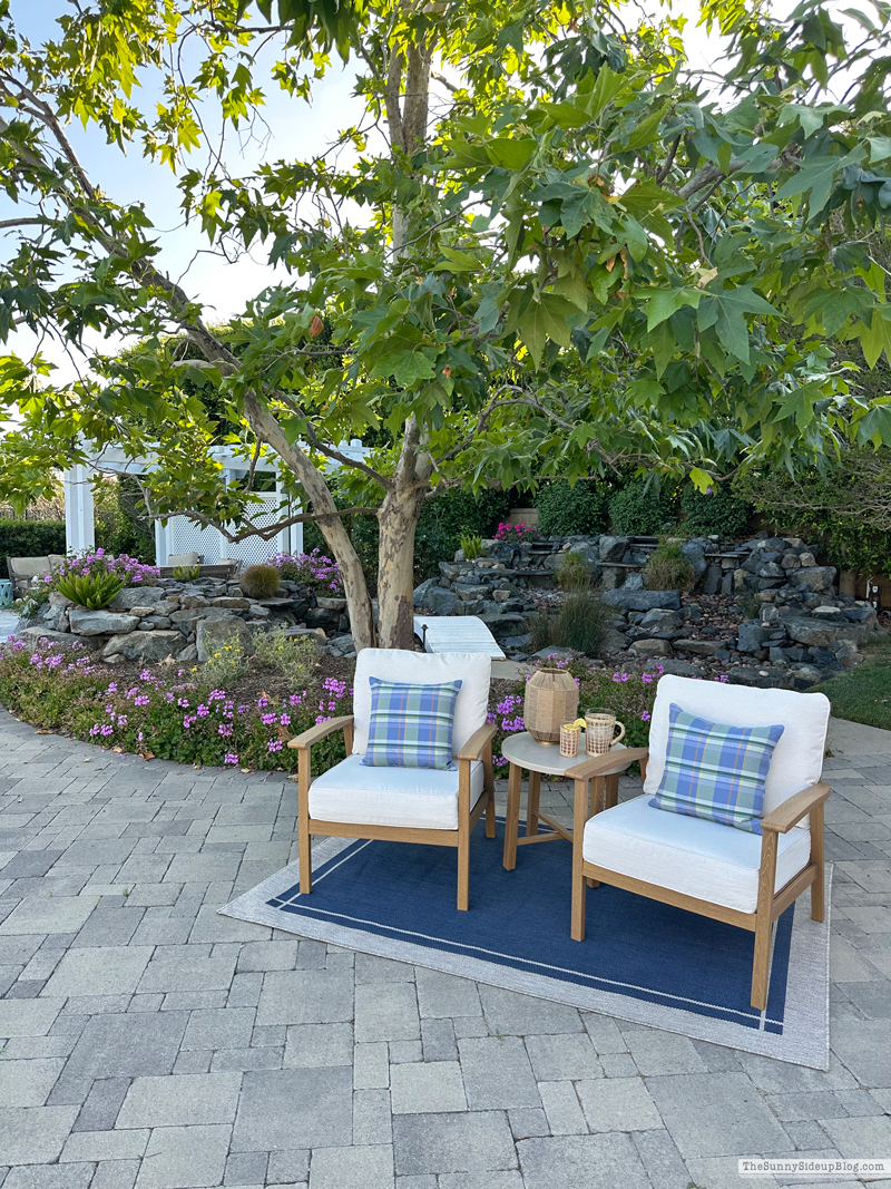 Outdoor Spring Decor (Sunny Side Up)